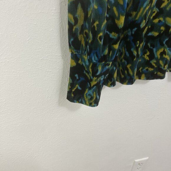Chico’s Ikat Velvet Long Sleeve Tee Green Colorful Abstract Size L Long Sleeve - Picture 6 of 9
